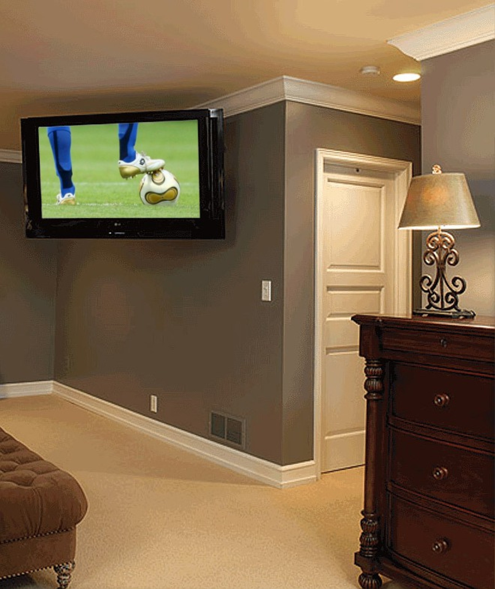 Wall bracket for LCD TV LED 19" - 37" tilting swivel 3 joints black