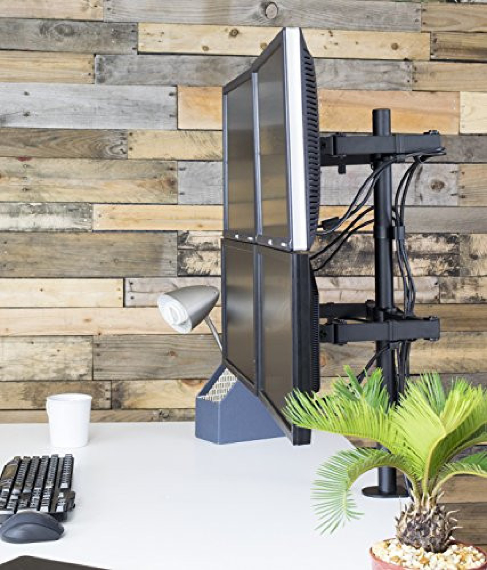 Desk stand for 4 LCDs 13"-27", max. 4x 8kg, with clamp