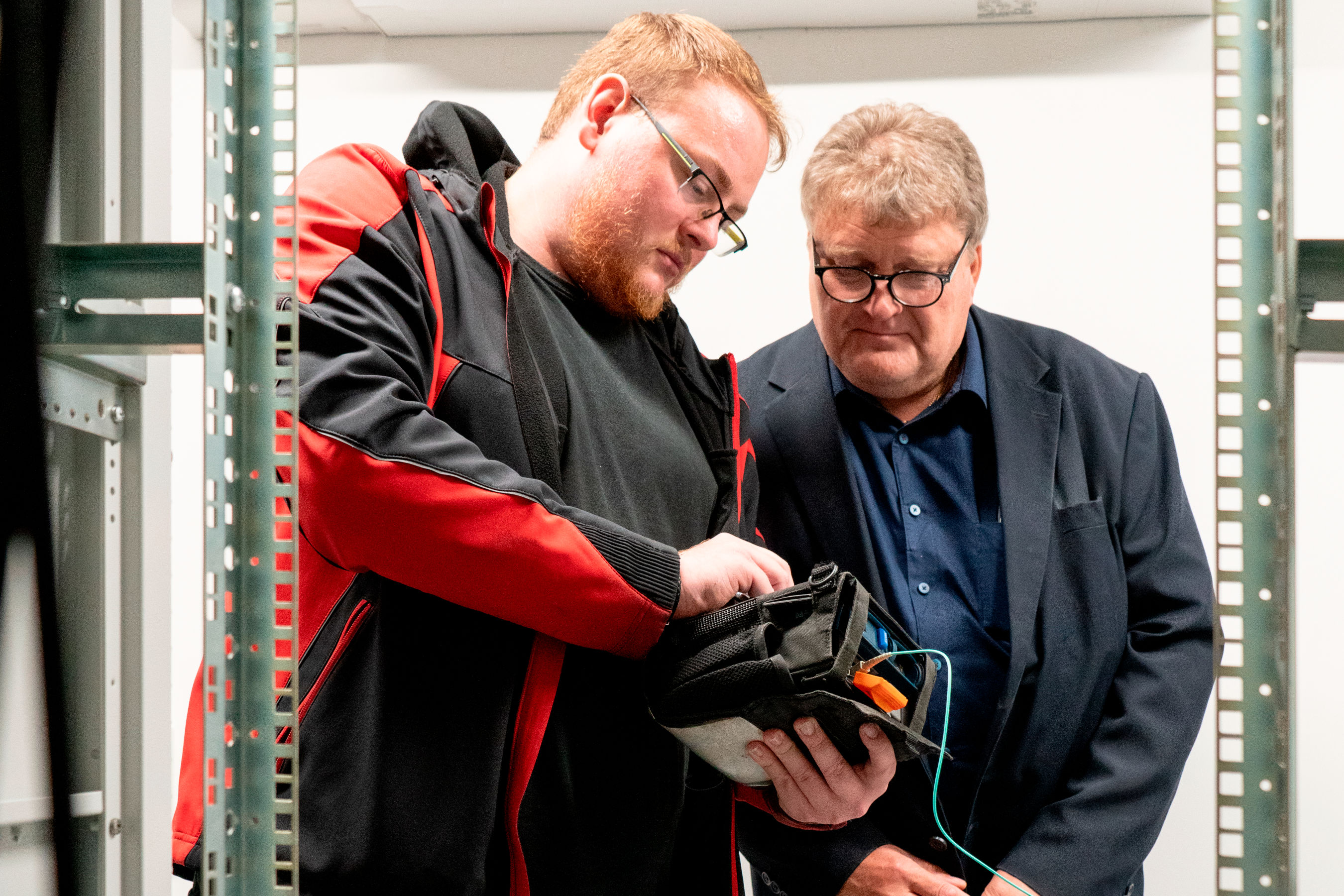Teknisk rådgivning og træning med værktøjsdemonstration - EFB-Elektronik Expert Service