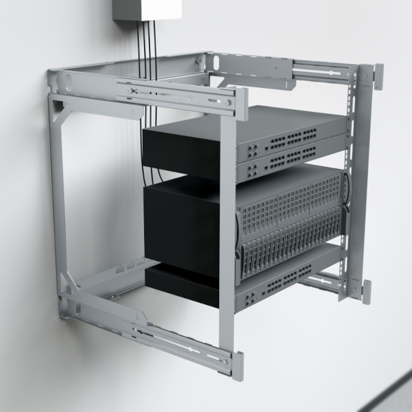 X-Rack uden kabinet med komponenter hænger på væggen med udvidet dybde
