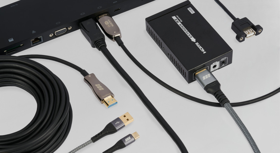 Multimediekabling med HDMI-, DisplayPort- og USB-kabler og extenderboks - professionel signaloverførselsløsning fra EFB-Elektronik til AV- og IT-applikationer