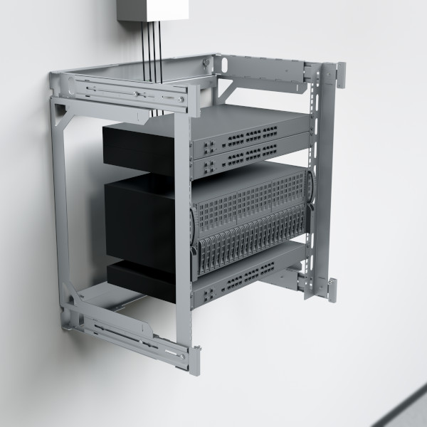 X-rack uden kabinet med komponenter hænger på væggen med tilbagetrukket dybde